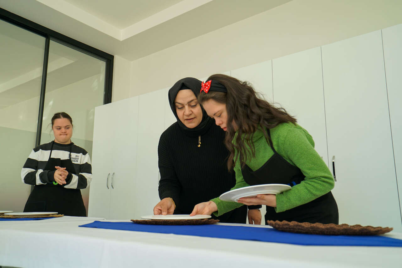 Konya’da down sendromlu bireyler için komi eğitimi başvuruları başladı 7